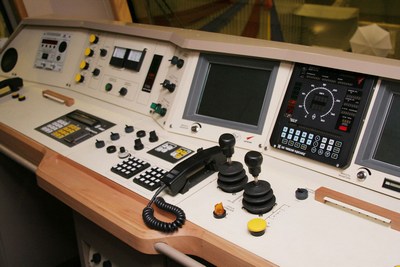 Грузовые электровозы постоянного тока «СИНАРА» (серии 2ЭС6) будут обслуживать локомотивные и ремонтные бригады, прошедшие специальное обучение